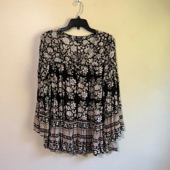 American Eagle Outfitters medium black long sleeve top - Picture 1 of 4